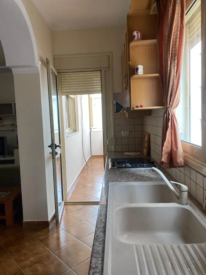 88 Apartment فلورا
