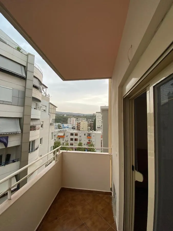 88 Apartment فلورا